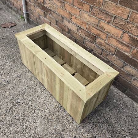3ft Rustic Planter